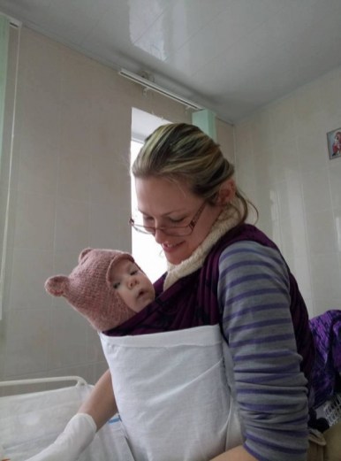 Тернополянка з дитиною на руках робила операцію (фото)