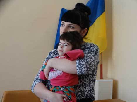 Сім’я з Тернополя взяла на виховання дитину-інваліда (фото)