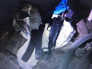 На Тернопільщині у будці чоловік зробив арсенал зброї (фото)