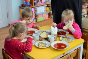 У Тернополі батьки за харчування дітей у дитсадках платитимуть по-різному