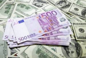 Тернопільські податківці радять заробітчанам задекларувати долари і євро