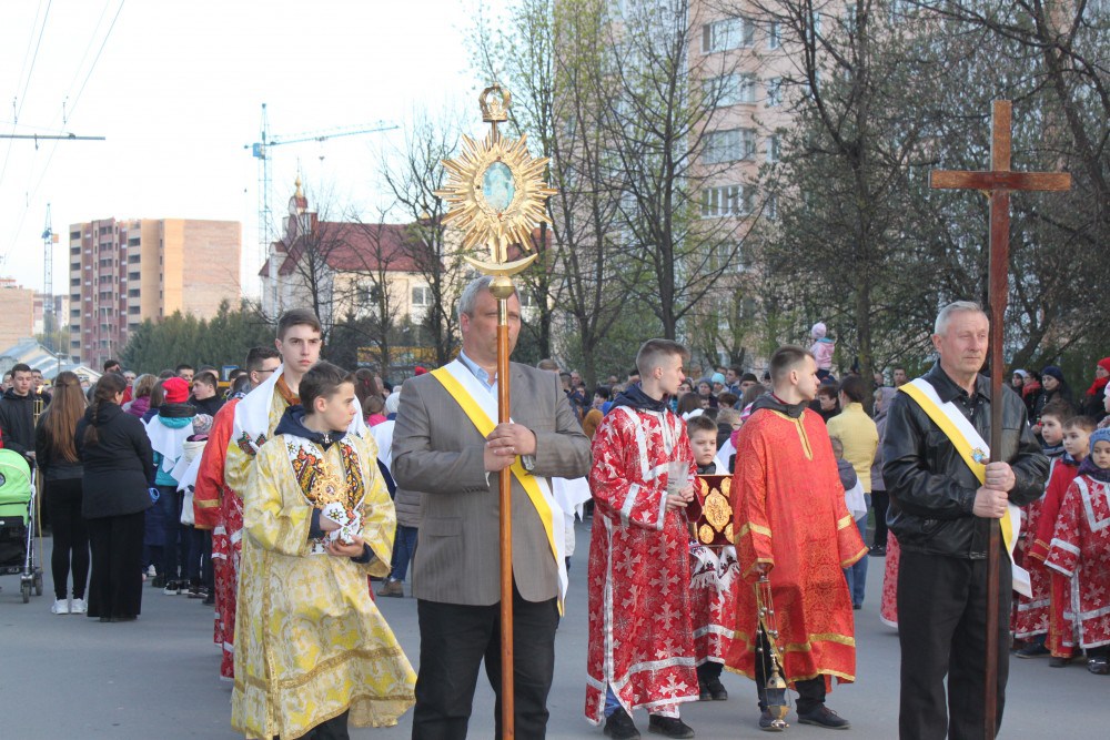 Сьогодні вулицями Тернополя пройде ще одна багатотисячна Хресна хода