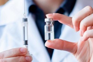 Через смерть двох дітей на Тернопільщині в Україні заборонили дві вакцини