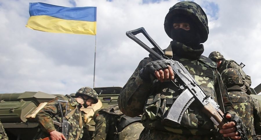 Відомо, скільки українців готові захищати свою землю зі зброєю в руках