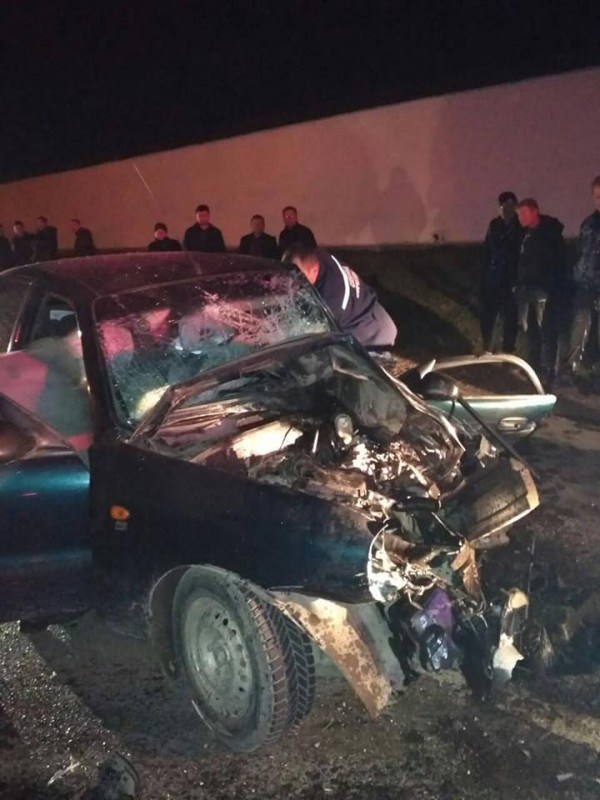 Масштабна аварія на Тернопільщині: автомобілі понівечені, водій загинув (ФОТО +18)