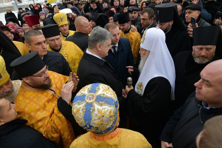 У Тернополі зараз Петро Порошенко та патріарх Філарет (ФОТО, ВІДЕО)