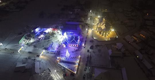 “Дуже казково, як Париж”: новорічне село на Тернопільщині вражає людей (ВІДЕО)
