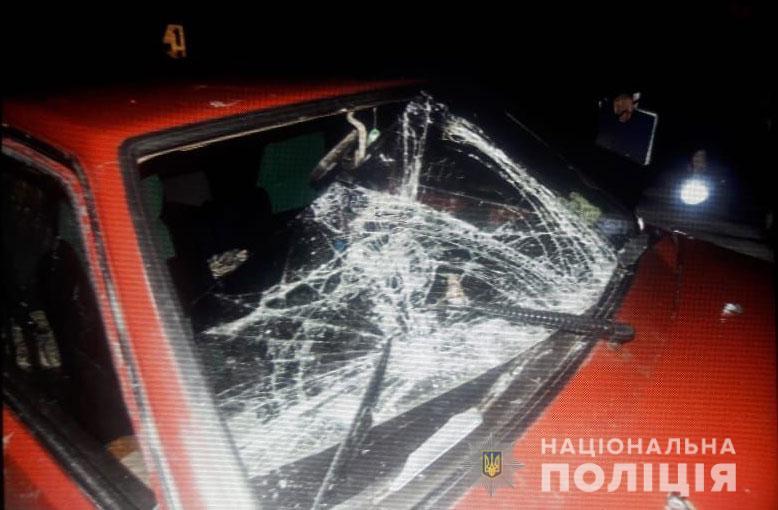 Нічна аварія на Тернопільщині: під колеса автомобіля потрапив чоловік (ФОТО)