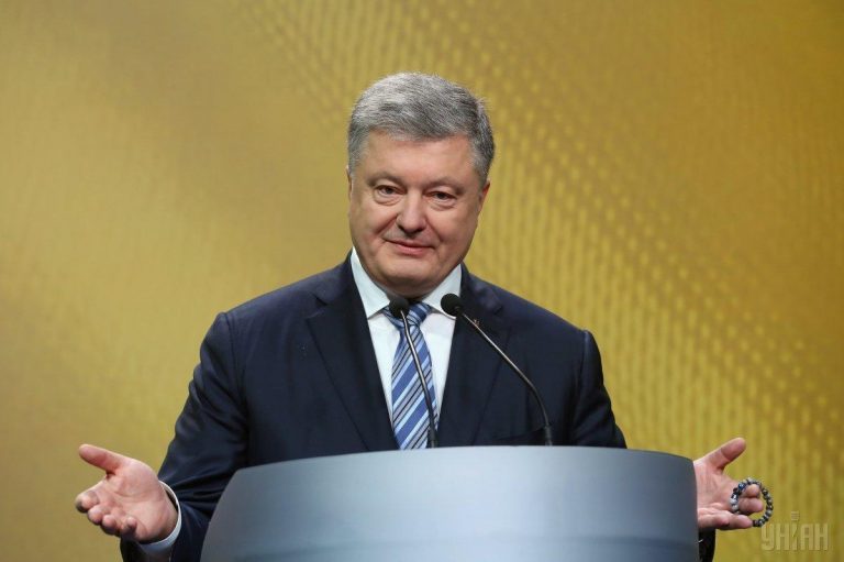 Головне – не наробити помилок: Порошенко застеріг від захоплення храмів Московського патріархату