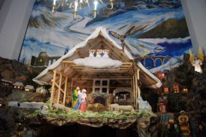 У Тернополі встановлюють найбільшу різдвяну шопку в Україні