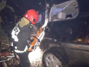 Трагедія на зимовій дорозі: загинуло два пасажири Лексуса, один в реанімації (ФОТО) (оновлено)