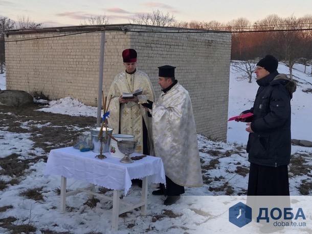 Вода з кранів тернополян тече уже освячена (ВІДЕО, ФОТО)