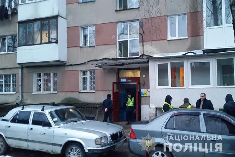 У Тернополі в квартирі пролунав потужний вибух: одна людина загинула, двоє у лікарні (ФОТО)