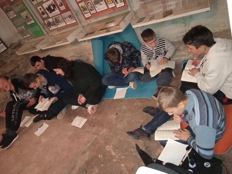 У Тернополі хлопці і дівчата провели добу в камері (ФОТО)
