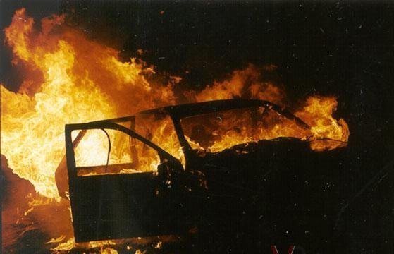 У Тернополі вночі знову загорілося авто. Підпал?