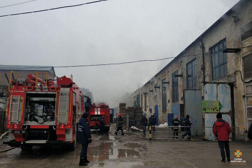 Пожежа у Тернополі: під час гасіння вогню неможливо було дихати