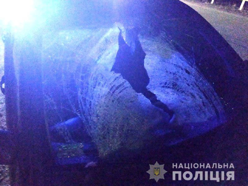 На автодорозі «Київ-Чоп» тернополянин на смерт збив чоловіка (ФОТО)
