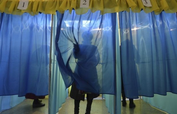 Частина молоді у Тернополі не може знайти себе у виборчих списках (ВІДЕО)