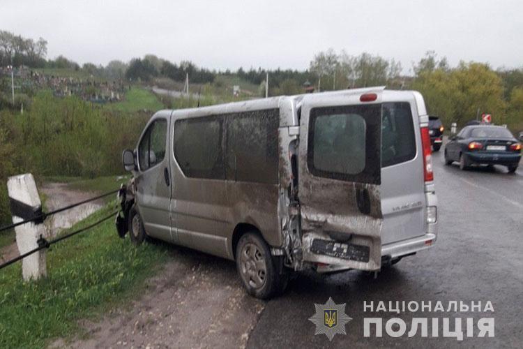 Смертельна аварія на Тернопільщині: молода водійка не впоралася з керуванням – загинула дитина (ФОТО)