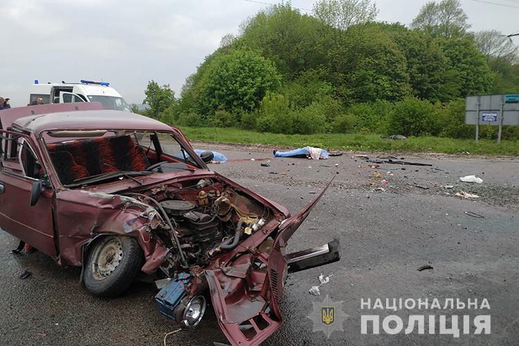 У моторошній аварії біля Тернополя загинули зять із тещею (ВІДЕО)