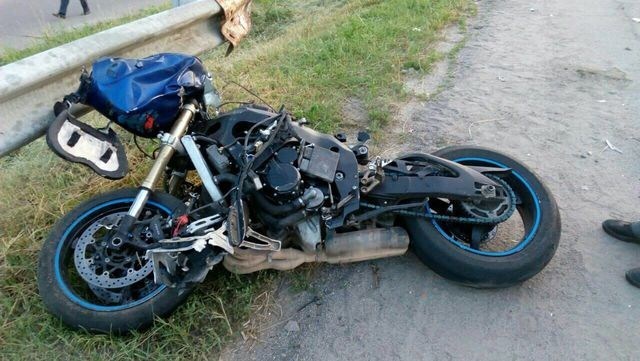 На Тернопільщині зіткнулися автомобіль та п’яний мотоцикліст