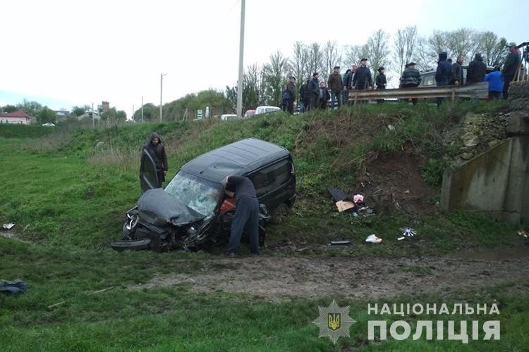 У реанімацію після ДТП: на Тернопільщині трапилася масштабна аварія (ФОТО)