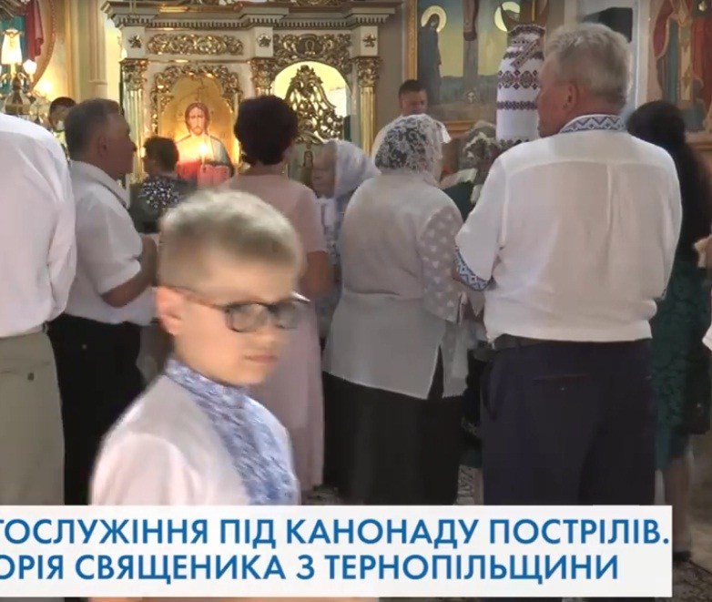 Змінити життя ніколи не пізно: вчитель з Тернопільщини став священиком та тепер їздить на Донбас (ВІДЕО)
