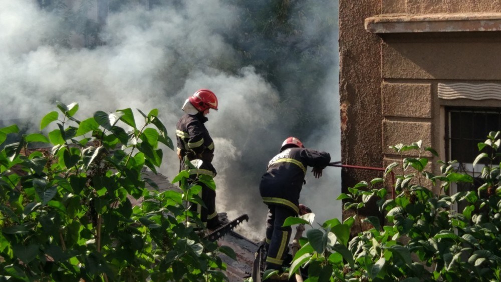 Пожежа у центрі Тернополя: весь міст у диму (ФОТО)
