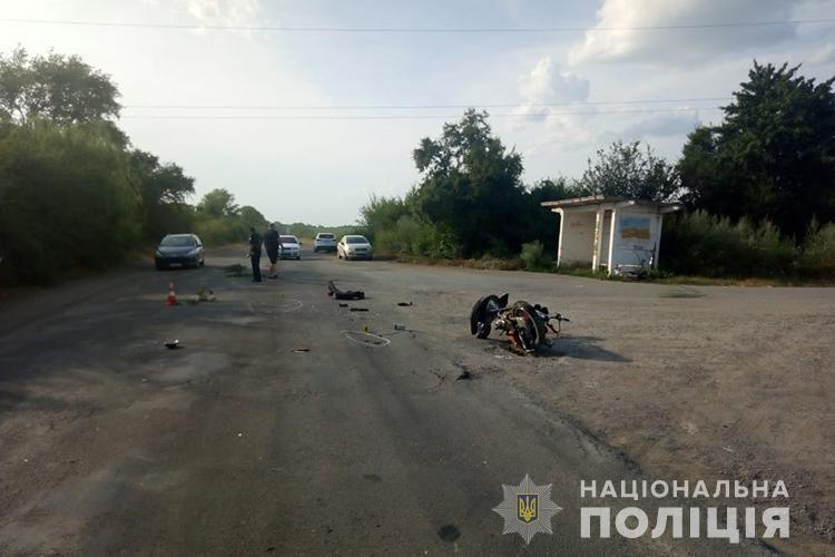 Смертельна аварія на Тернопільщині: мотоцикліст зіткнувся із вантажівкою (ФОТО)