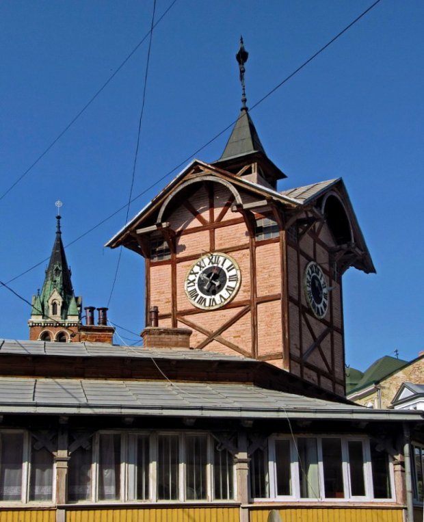 Унікальні місця Тернопільщини: історія старовинного годинника, який майже ніколи не зупинявся (ФОТО, ВІДЕО)