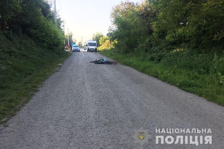 На Тернопільщині водій збив велосипедиста і втік: чоловік загинув (ФОТО)