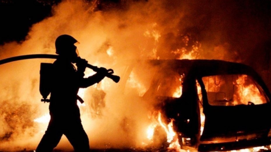 У Тернополі підпалили дві автівки. Поліція розпочала розслідування