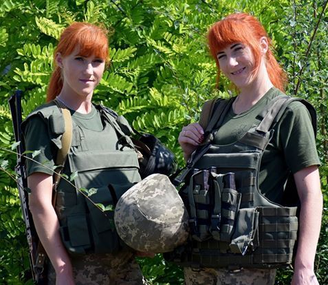 Як сестри-близнючки разом із чоловіками-близнюками з Тернополя пішли на війну (ФОТО)