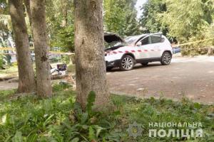 В центрі Тернополя намагалися підірвати дорогий автомобіль (ФОТО)