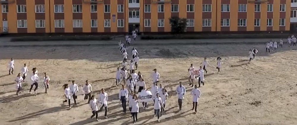 На Тернопільщині студенти записали відео до Зеленського з проханням допомогти (ВІДЕО)