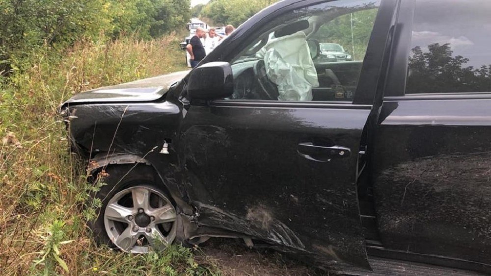 Смертельна аварія на Тернопільщині: не розминулися “ВАЗ” і “Ленд Крузер” (ФОТО)
