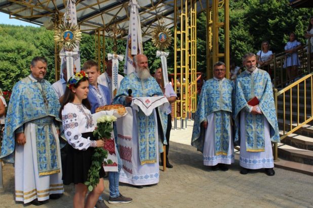 На Прикарпатті встановили пам’ятник підпільному єпископу УГКЦ з Тернопільщини (ФОТО)