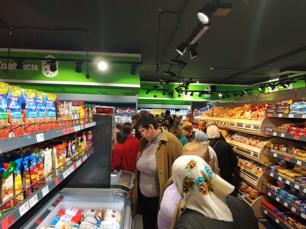 У пошуках халяви: тернополяни “окупували” новий супермаркет (ФОТО, ВІДЕО)