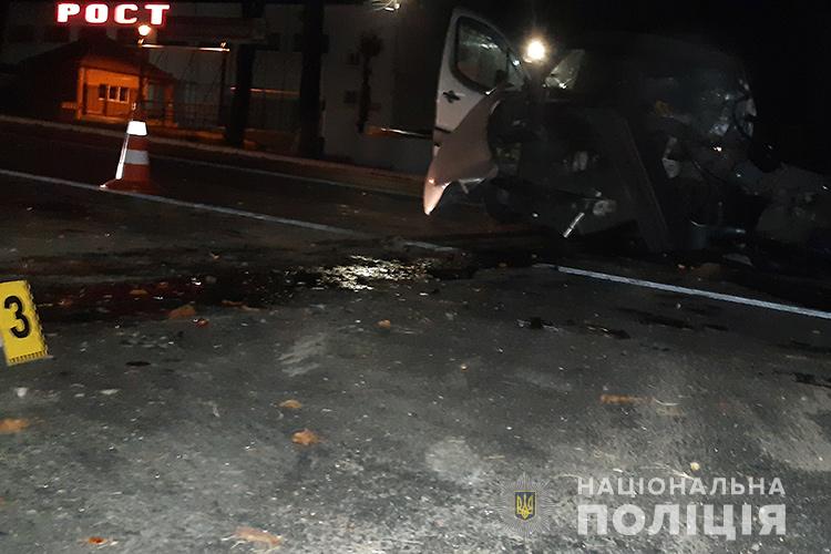 Жахлива аварія у Тернополі: водій загинув (ФОТО)