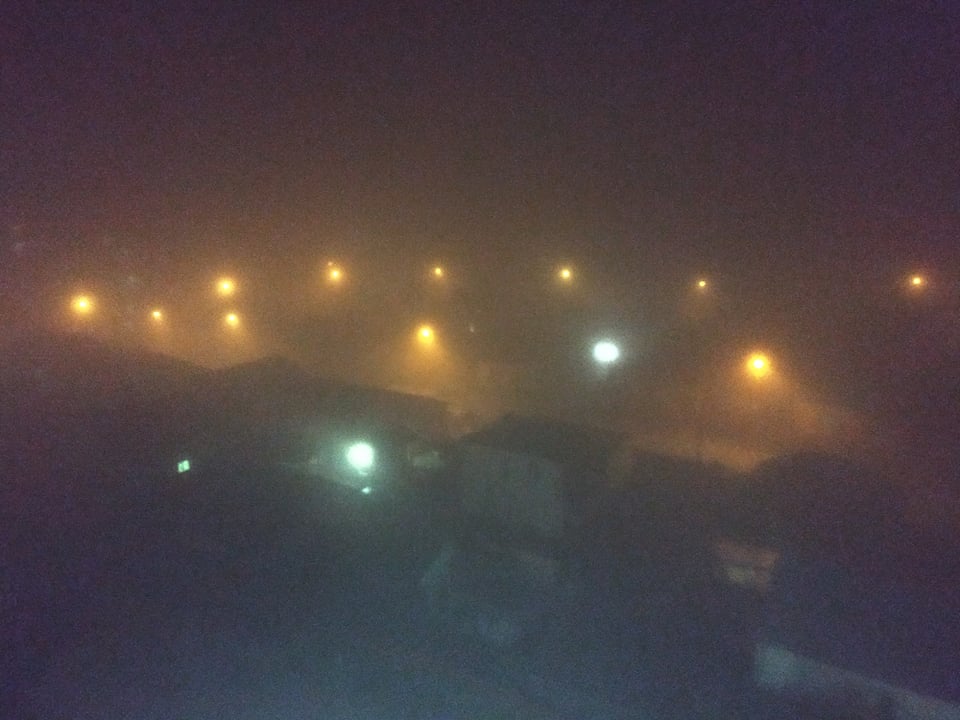 Тернопіль накрив дуже густий туман: видимість мінімальна (ФОТО, ВІДЕО)