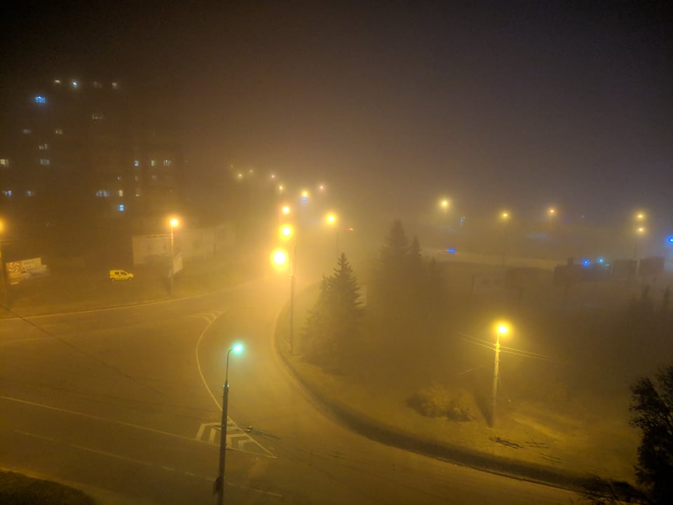Тернопіль накрив дуже густий туман: видимість мінімальна (ФОТО, ВІДЕО)