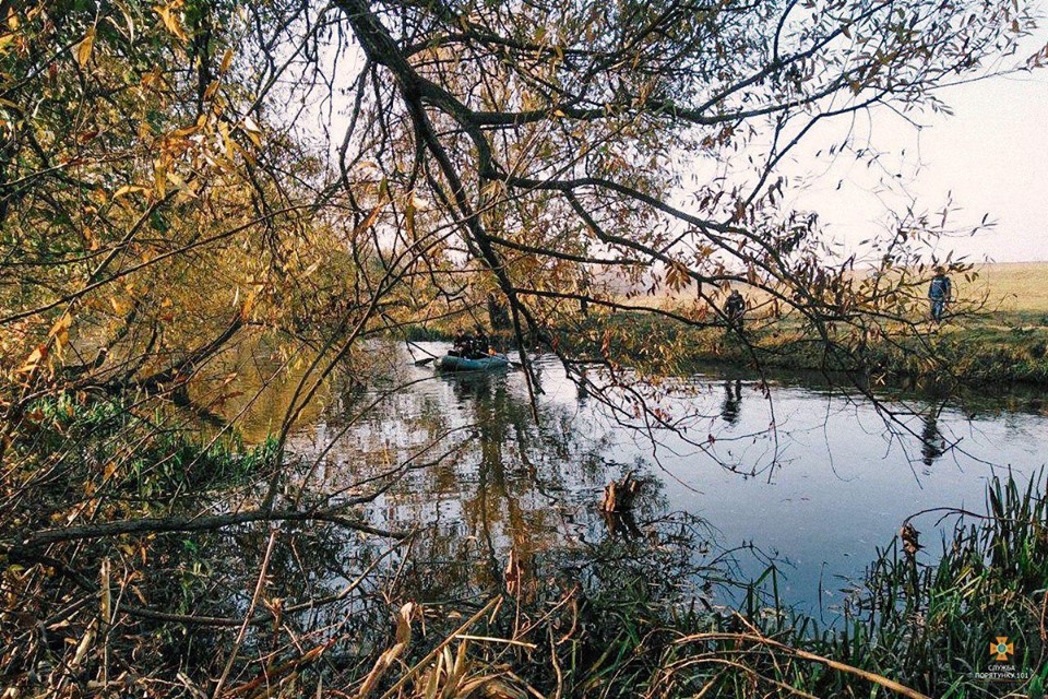 На Тернопільщині у річці знайшли тіло жінки, яку розшукували (ФОТО)