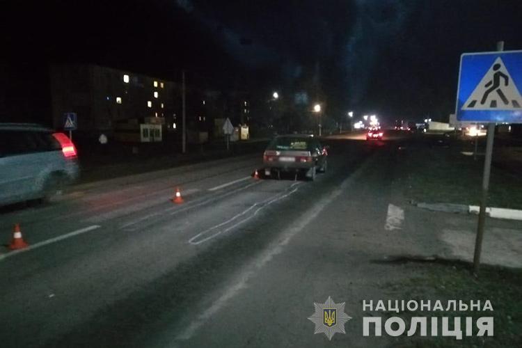 ДТП на Тернопільщині: водій збив жінку на пішохідному (ФОТО)