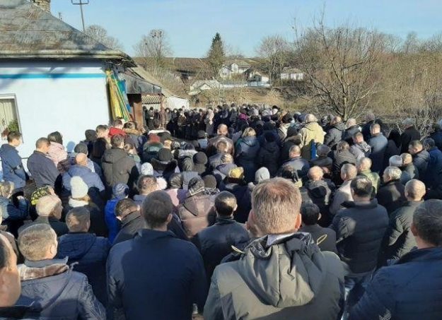 “Це горе для всіх нас”: на Тернопільщині похоронили Віктора Груб’яка (ФОТО)