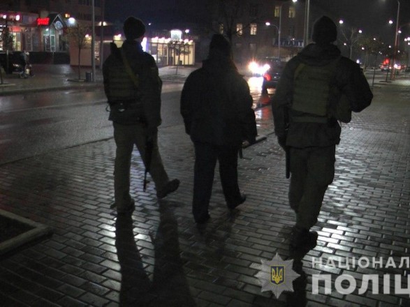 Грабував людей у Тернополі на вокзалі: спіймали злодія, який напав на заробітчанина