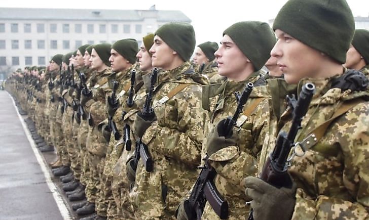 В Україні в армію тепер забиратимуть з 18 років