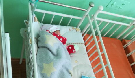 Мати може забрати новонароджену доньку, яку підкинула в лікарню у Тернополі (ФОТО)