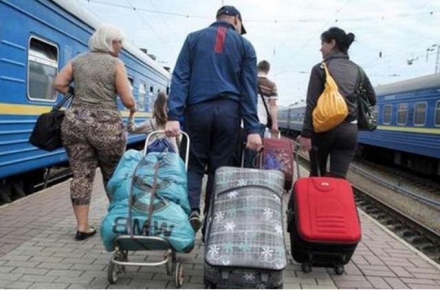 Експрезиденти Польщі закликали уряд полегшити життя українським заробітчанам