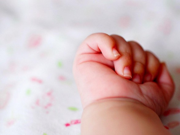 На Тернопільщині померло немовля: батьки звинувачують медиків