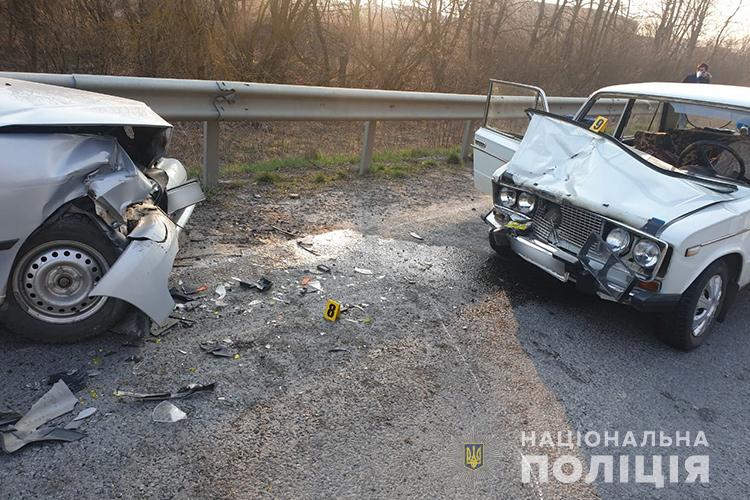 Смертельна аварія на Тернопільщині: зіткнулися “ВАЗ” і “ЗАЗ” (ФОТО)